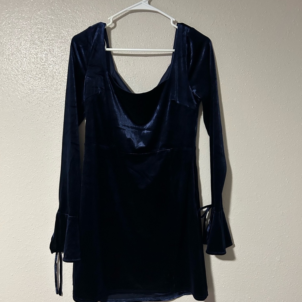 Elegant Navy Velvet Dress